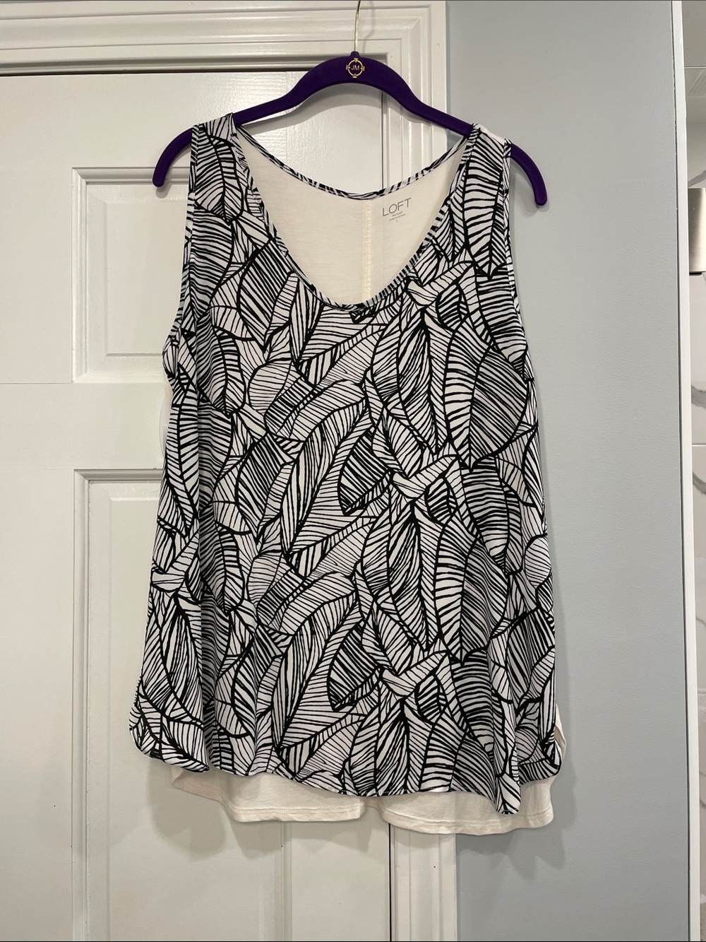 LOFT Outlet Black and White Palm Leaf Print Sleeveless Blouse Size Large